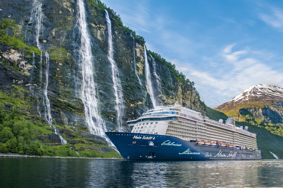 Mein Schiff 4