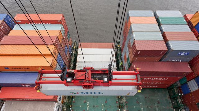 HHLA Containerschiffbeladung