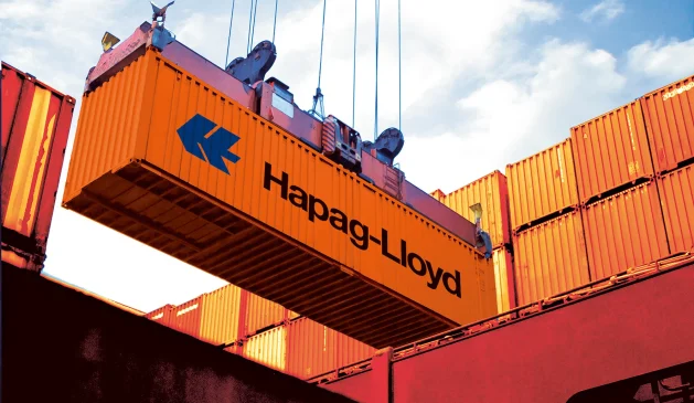 Verladung eines Standardcontainers (TEU) von Hapag-Lloyd