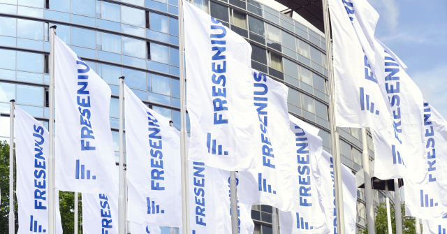 Flaggen mit Fresenius-Logo