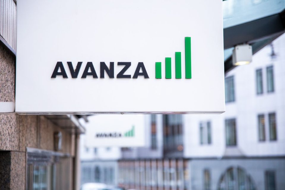 Das Avanza Logo auf einem Schild