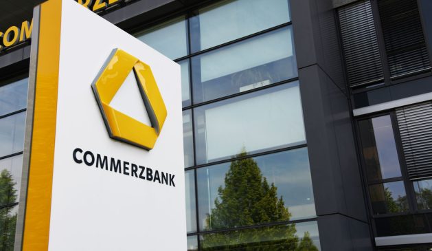 Foto einer Commerzbank Filiale in München, Deutschland