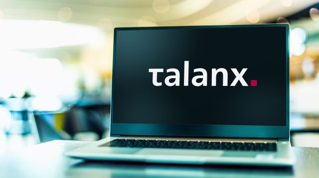 Logo der Talanx auf einem Laptop