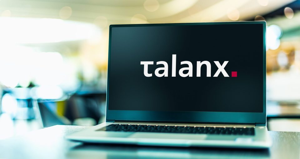 Logo der Talanx auf einem Laptop