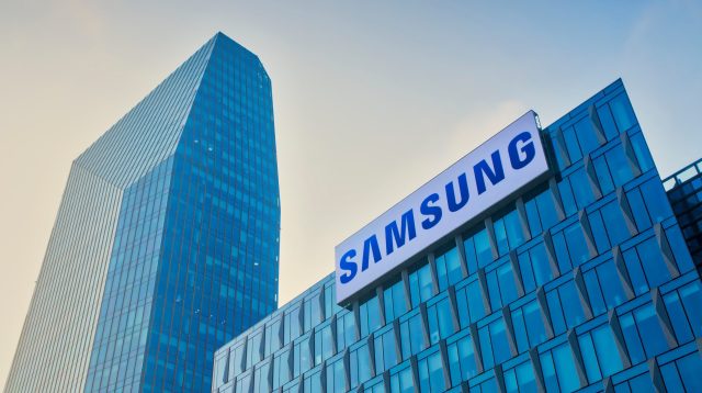 Das Samsung-Zeichen am Gebäude der Hauptverwaltung in Mailand, Italien