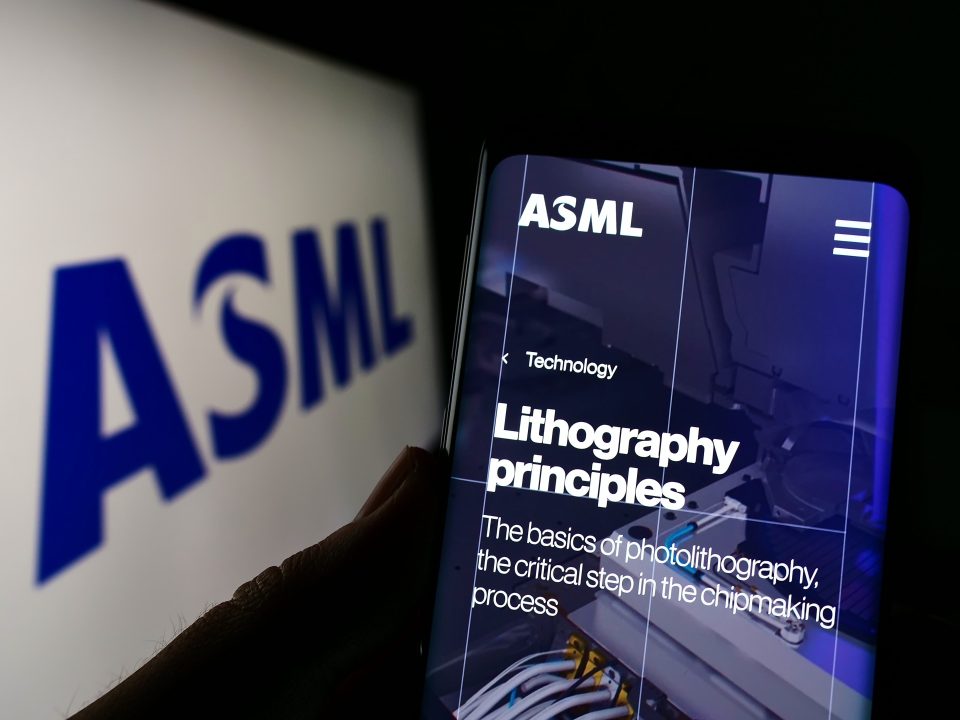 ASML ist der weltweit größte Anbieter von Lithographiesystemen