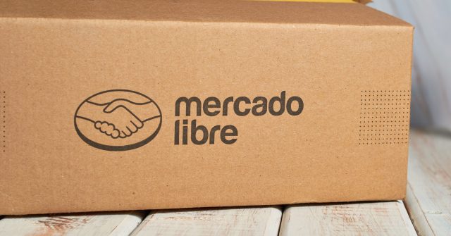 Eine Freiverkehrskartonage von MercadoLibre