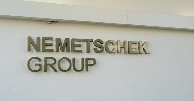 Nemetschek Group-Logo an einer Wand