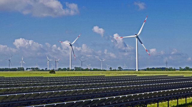 Wind- und Solarparks sichern die Stromversorgung ganzer Regionen