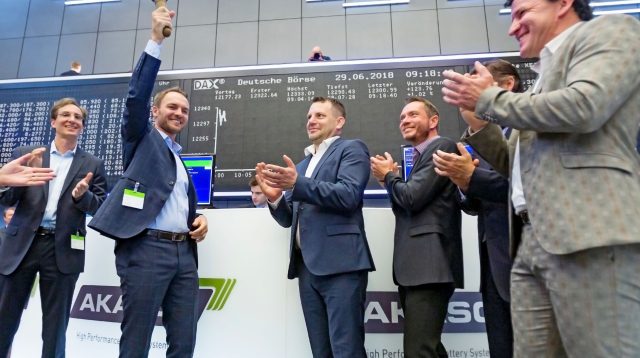 Selten wurde im 1. Hj. an der Deutschen Börse die IPO-Glocke geschwungen - wie hier bei Akasol im Juni 2018.