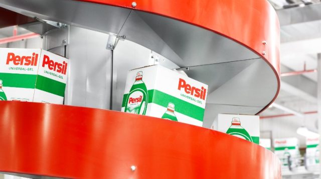 Abfüllung des Flüssigwaschmittels Persil