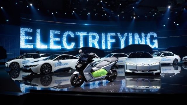 BMW präsentiert ihre 2017er Modelle auf der IAA