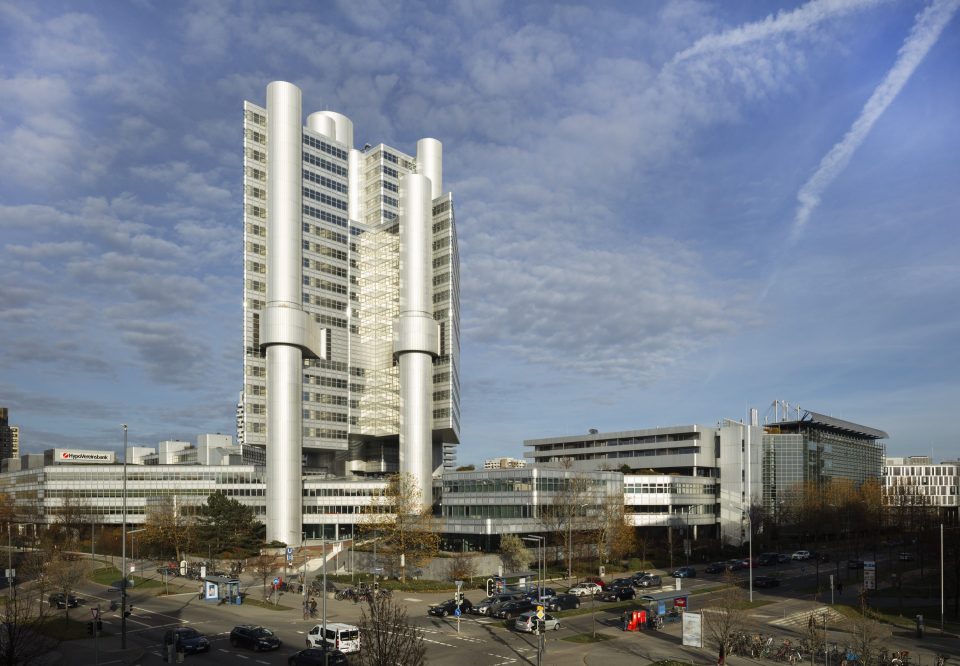 Der HVB Tower in München ist der Unternehmenssitz der UniCredit Bank mit Handelsbereich und Rechenzentrum