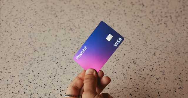 Revolut Kreditkarte mit Farbverlauf