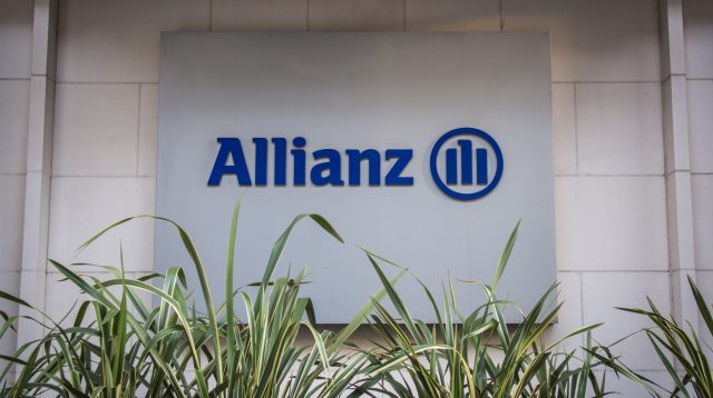 Das Allianz Logo in London, England