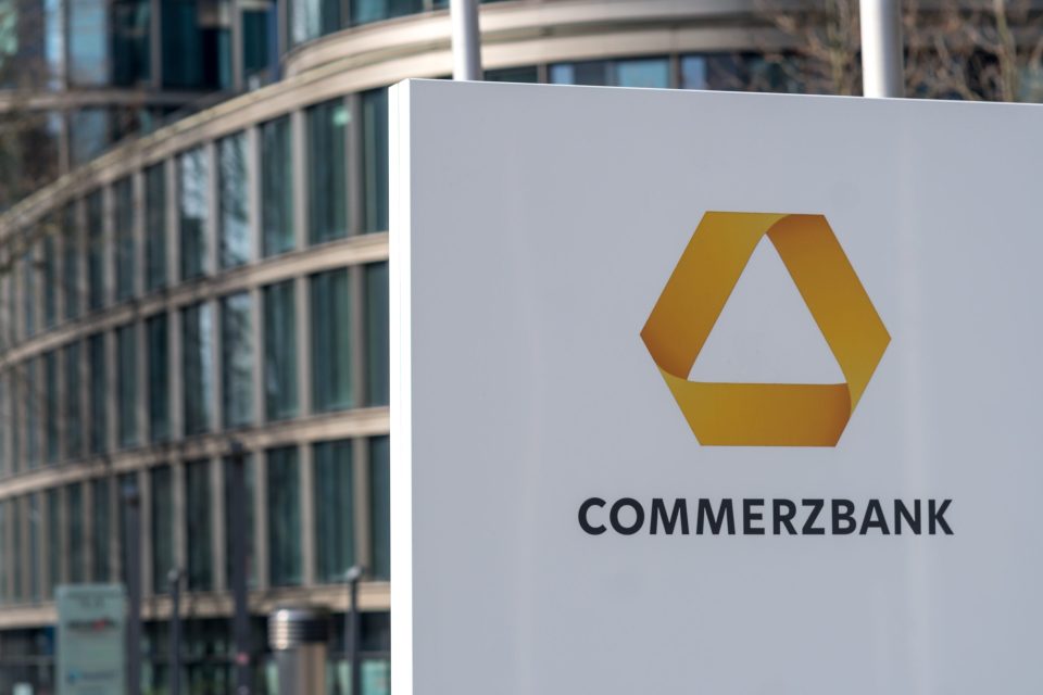 Commerzbank Logo in Hamburg