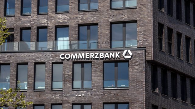 Commerzbank Logo in Hamburg