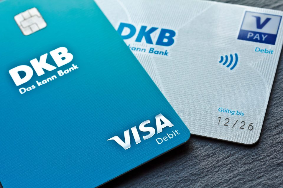 Nahaufnahmen der DKB VISA Debitcard