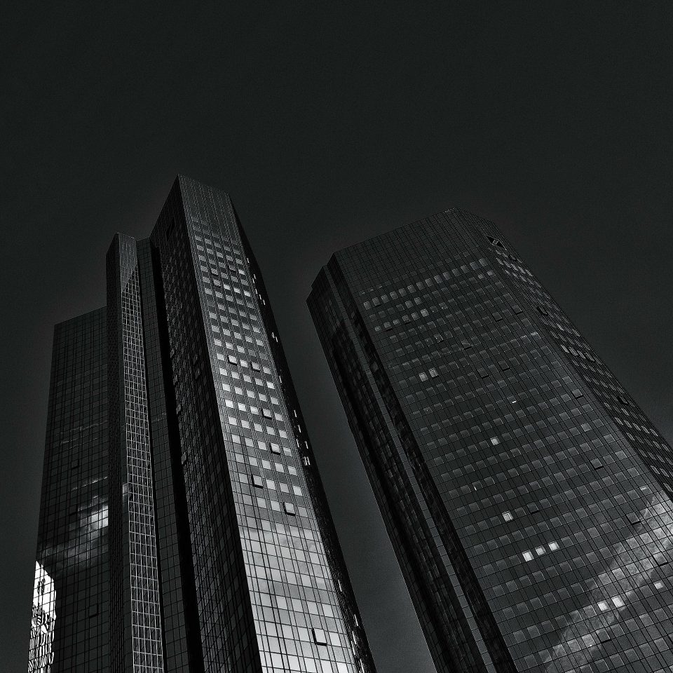 Deutsche Bank in Frankfurt am Main bei Nacht