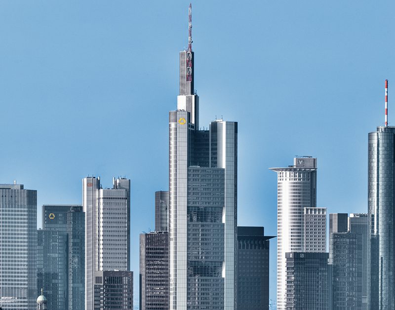 Skyline von Frankfurt mit Commerzbank-Turm